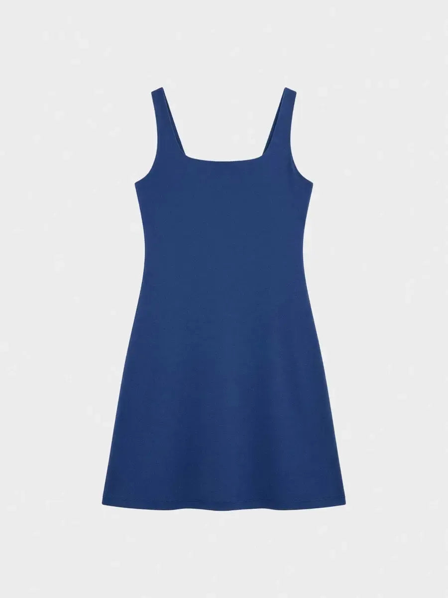 Abito sportivo modellante con spalla larga Gisela 60018