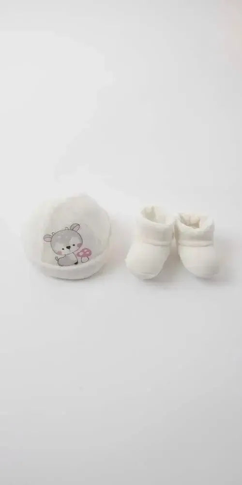 Cappellino con scarpette neonata in ciniglia Gary Q7201