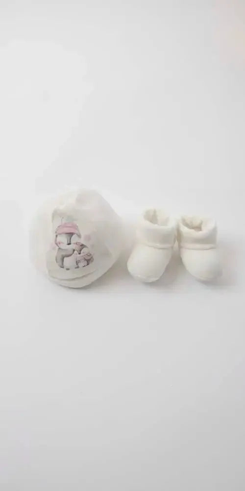 Cappellino con scarpette neonata in ciniglia Gary Q7203