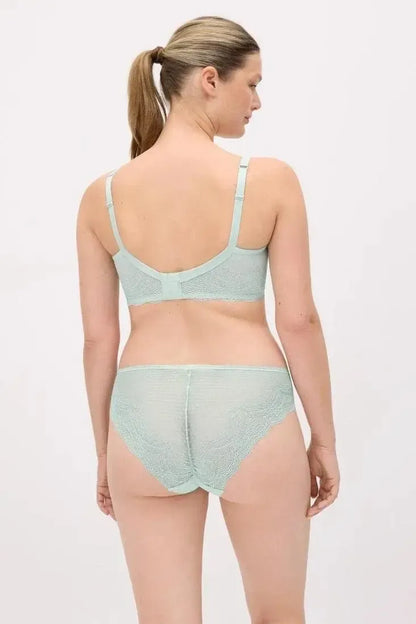 Coordinato reggiseno balconcino con ferretto coppa C e slip midi Ysabel Mora 10840