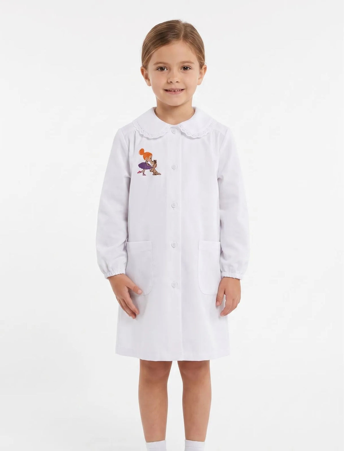 Grembiule asilo bambina Bianco con abbottonatura centrale Siggi ricamo Ballerina con bassotto 4331