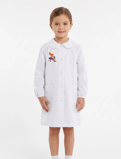 Grembiule asilo bambina Bianco con abbottonatura centrale Siggi ricamo Ballerina con bassotto 4331