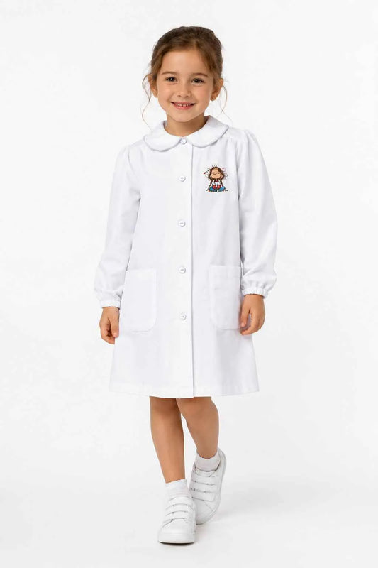 Grembiule asilo bambina Bianco con abbottonatura centrale Siggi ricamo Bambina con treccine 4333