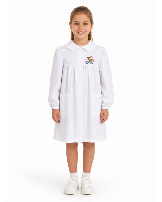 Grembiule asilo bambina bianco con abbottonatura centrale Nazareno Gabrielli ricamo Orso 0743