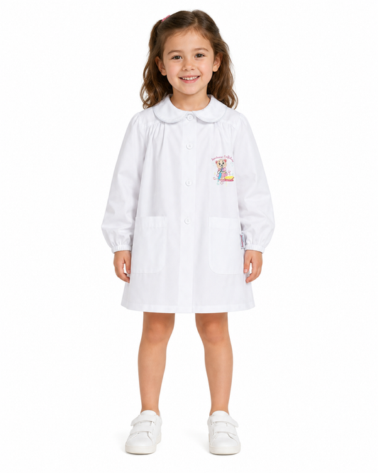 Grembiule asilo bambina con abbottonatura centrale Ambrosino ricamo Alfabeto Q306