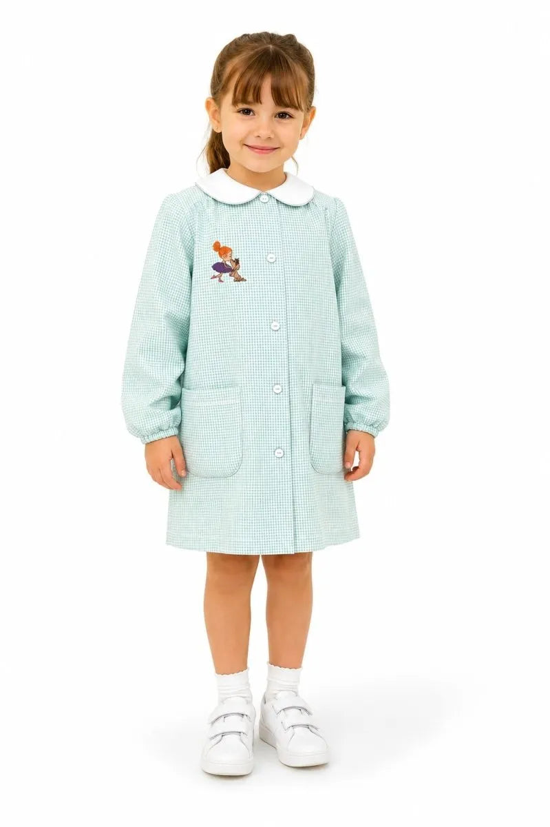 Grembiule asilo bambina con abbottonatura centrale Siggi ricamo Ballerina con bassotto quadretti verdi 4331