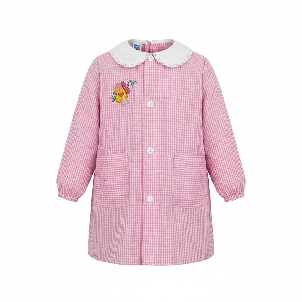 Grembiule asilo bambina con abbottonatura centrale Siggi ricamo casetta uccellini a quadretti rosa 3877