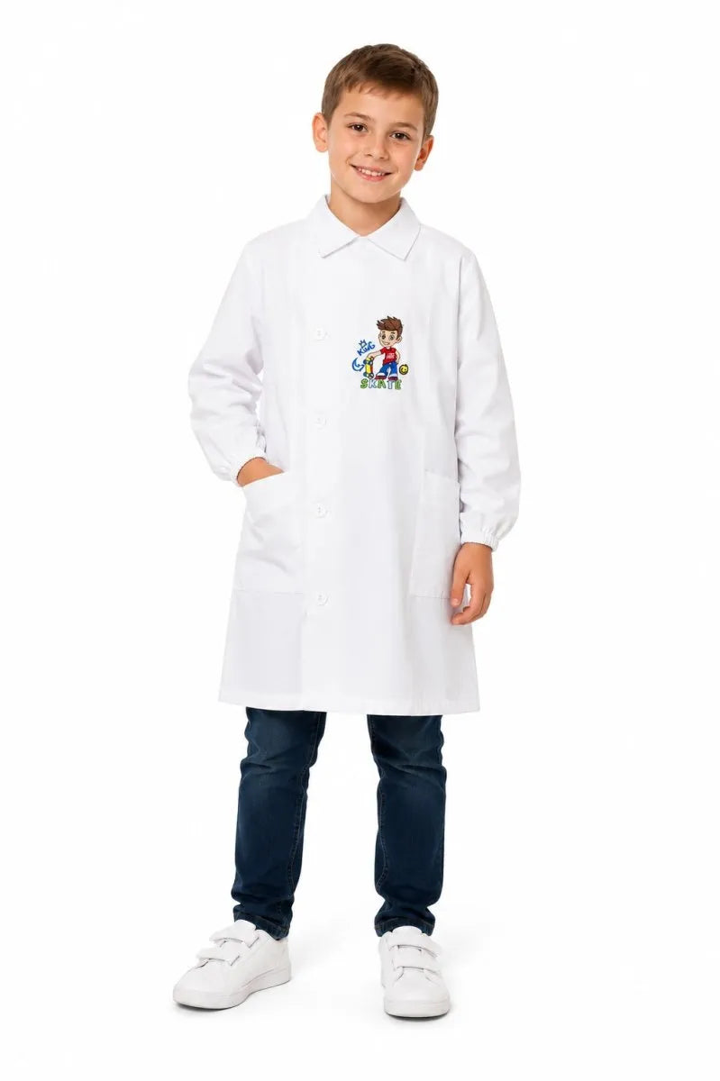Grembiule asilo bambino con abbottonatura laterale Ambrosino ricamo Skate S504