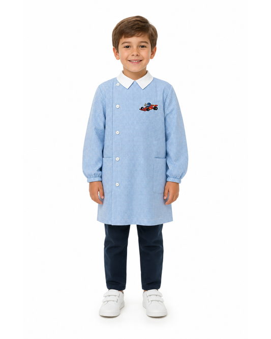 Grembiule asilo quadretti azzurri bambino con abbottonatura laterale Siggi ricamo Car 4057