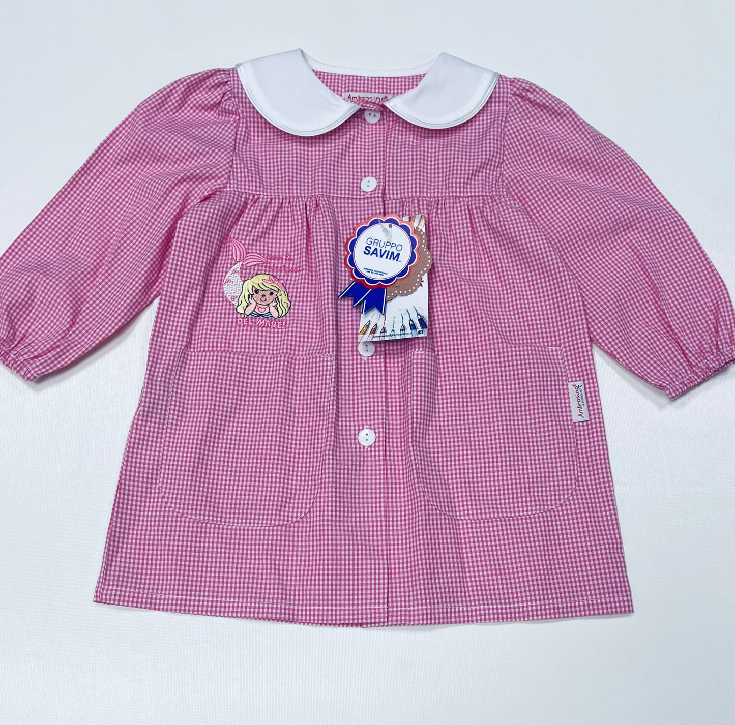 Grembiule asilo quadretti rosa bambina con abbottonatura centrale Ambrosino ricamo Sirenetta Q305