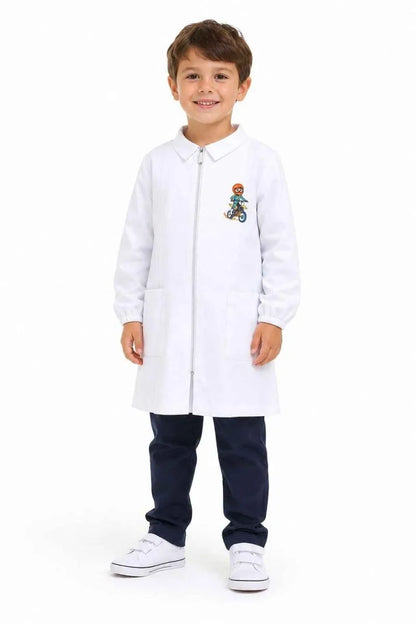 Grembiule bianco asilo bambino con zip Siggi ricamo Cross 4356