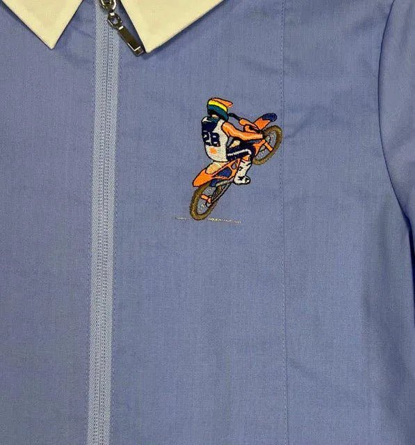 Grembiule con zip scuola elementare celeste bambino Siggi Made in Italy ricamo Motocross 3938