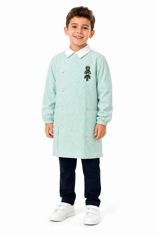 Grembiule quadretto verde asilo bambino con abbottonatura laterale Siggi ricamo Moto 4346