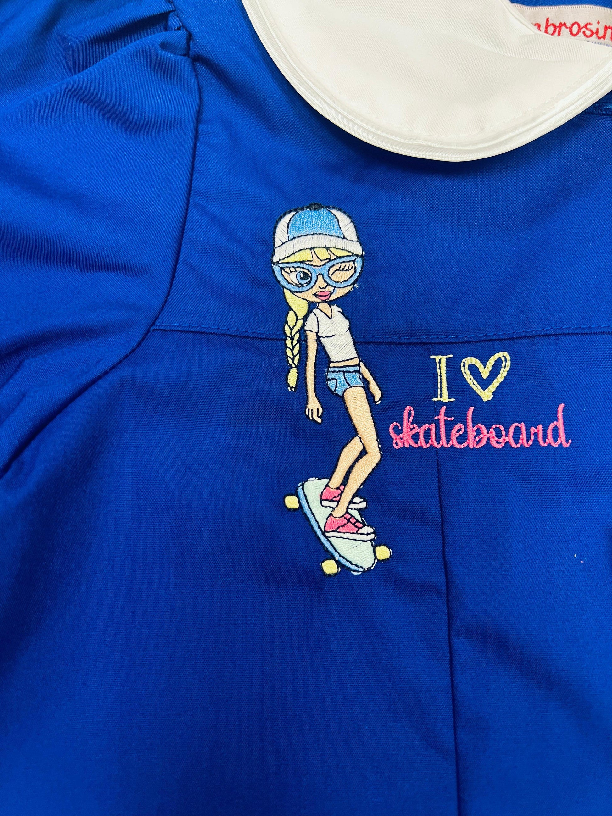 Grembiule scuola elementare bambina Ambrosino Made in Italy ricamo Skateboard R106