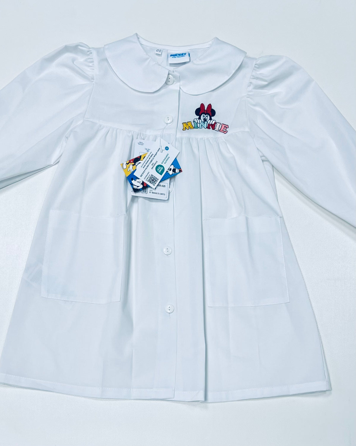 Grembiule asilo bianco bambina made in Italy con abbottonatura centrale Disney ricamo Minnie G102