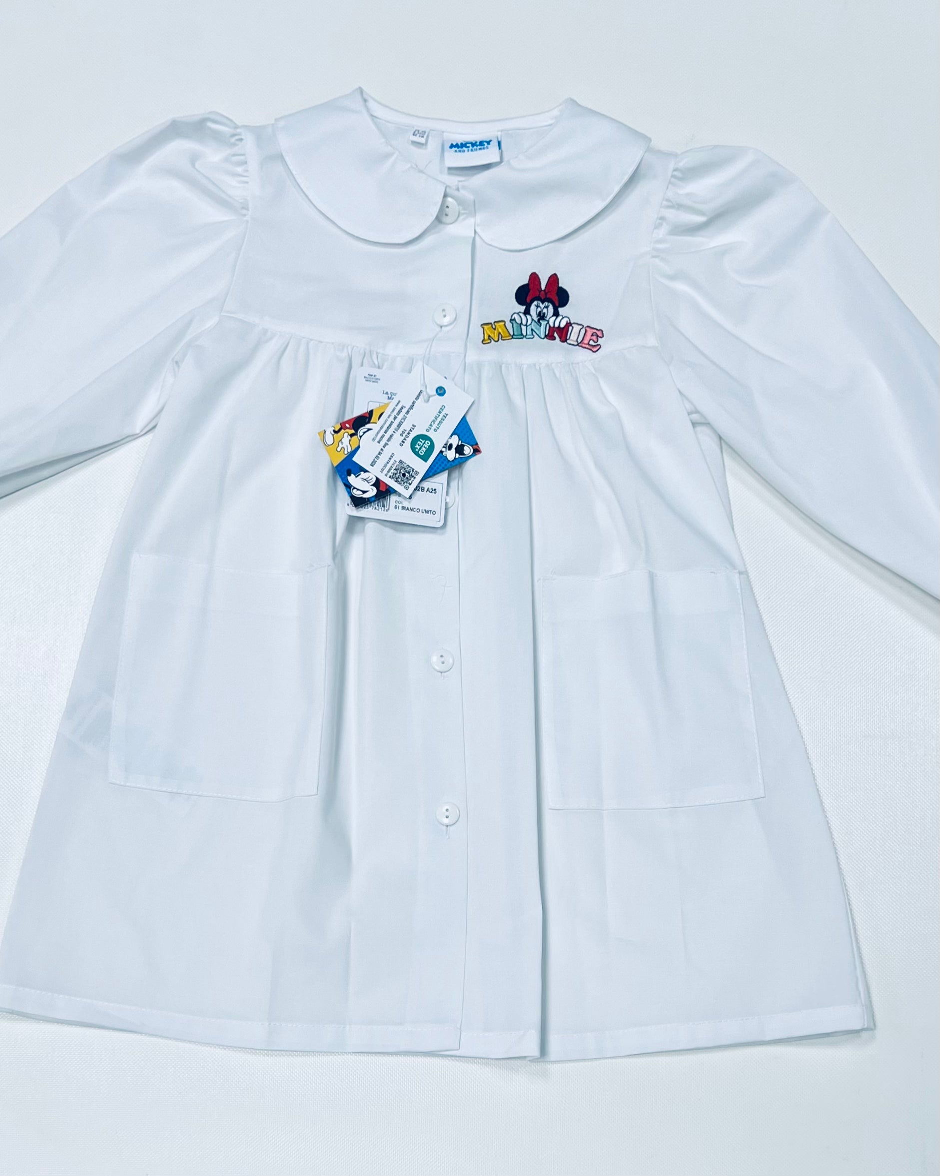 Grembiule asilo bianco bambina made in Italy con abbottonatura centrale Disney ricamo Minnie G102