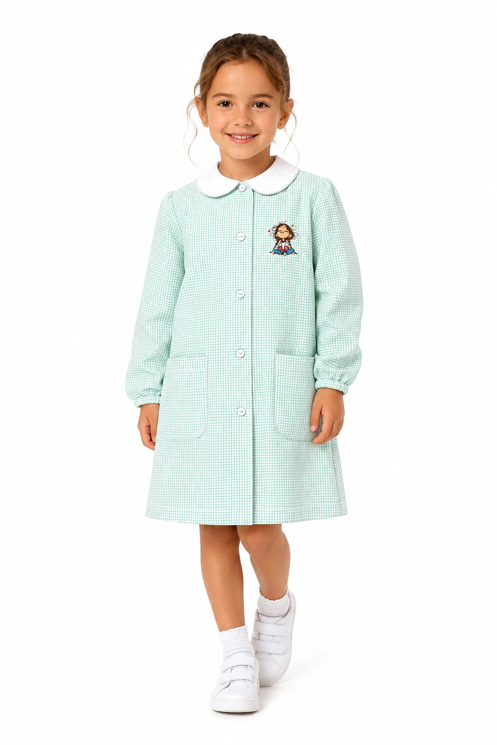 Grembiule asilo bambina con abbottonatura centrale Siggi ricamo Bambina con treccine quadretti verdi 4333