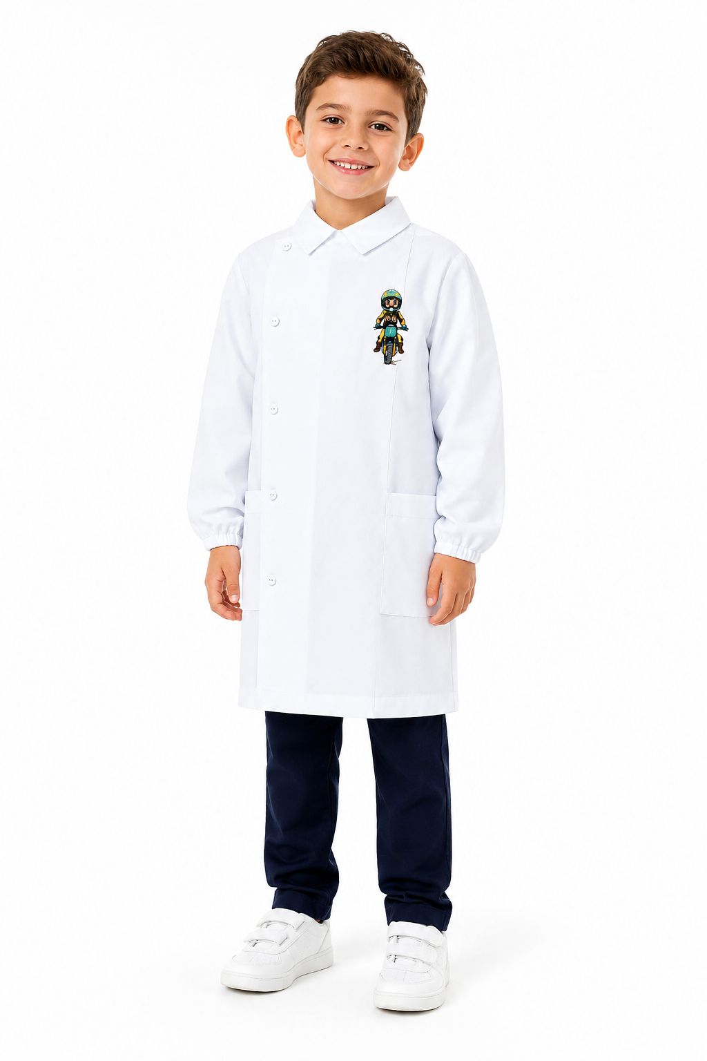 Grembiule bianco asilo bambino con abbottonatura laterale Siggi ricamo Moto 4346
