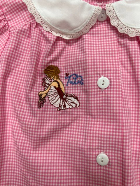 Grembiule asilo bambina con abbottonatura centrale Siggi ricamo Tutù a quadretti rosa 3882