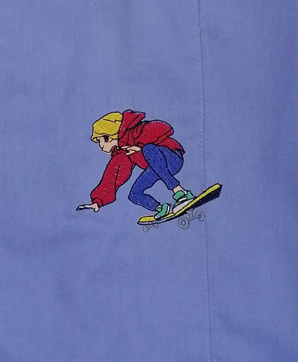 Grembiule scuola elementare celeste bambino Siggi Made in Italy ricamo Skate 3787